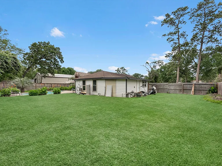 12701 Manorwood Ln — Photo 28