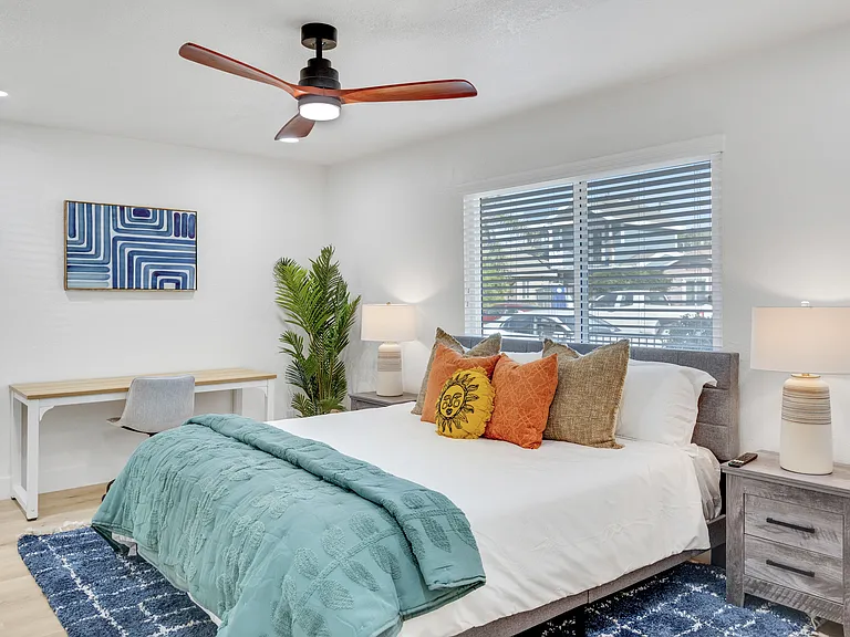1075 Molino Ave #2 — Photo 33