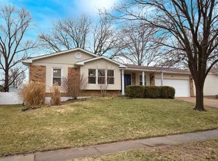 367 Novara Dr, Ballwin, MO 63021