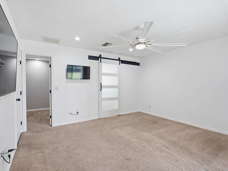 10924 SW 48th Ter — Photo 9