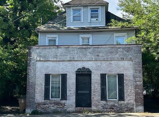 907 Cove Rd, Stamford, CT 06902