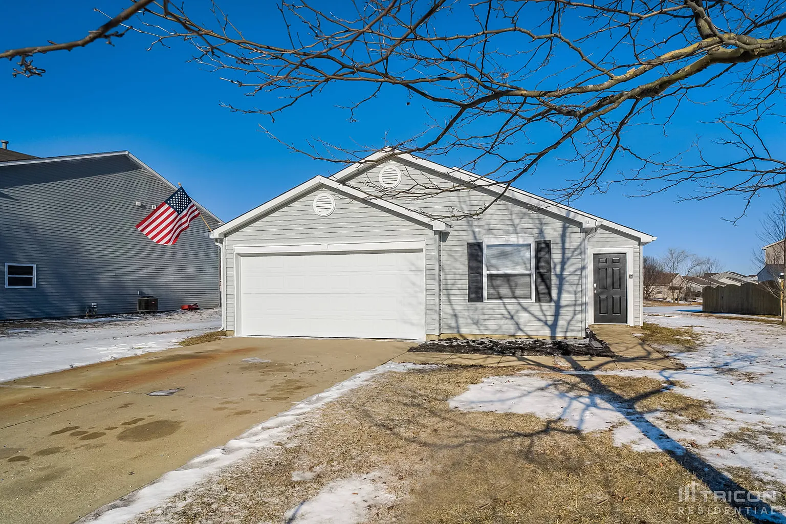 774 Runnymede Dr photo 1