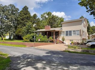 26759 Waterfront Dr, Warsaw, MO 65355