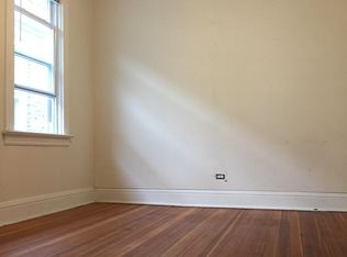 1434 W Superior St APT 1, Chicago, IL 60642