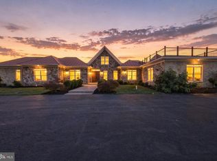 43093 Lucketts Rd, Leesburg, VA 20176