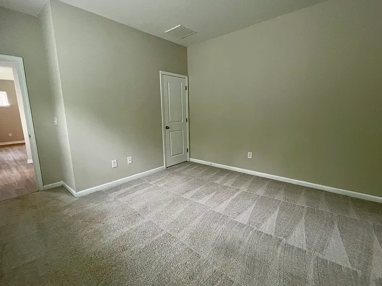601 Deep River Way — Photo 6