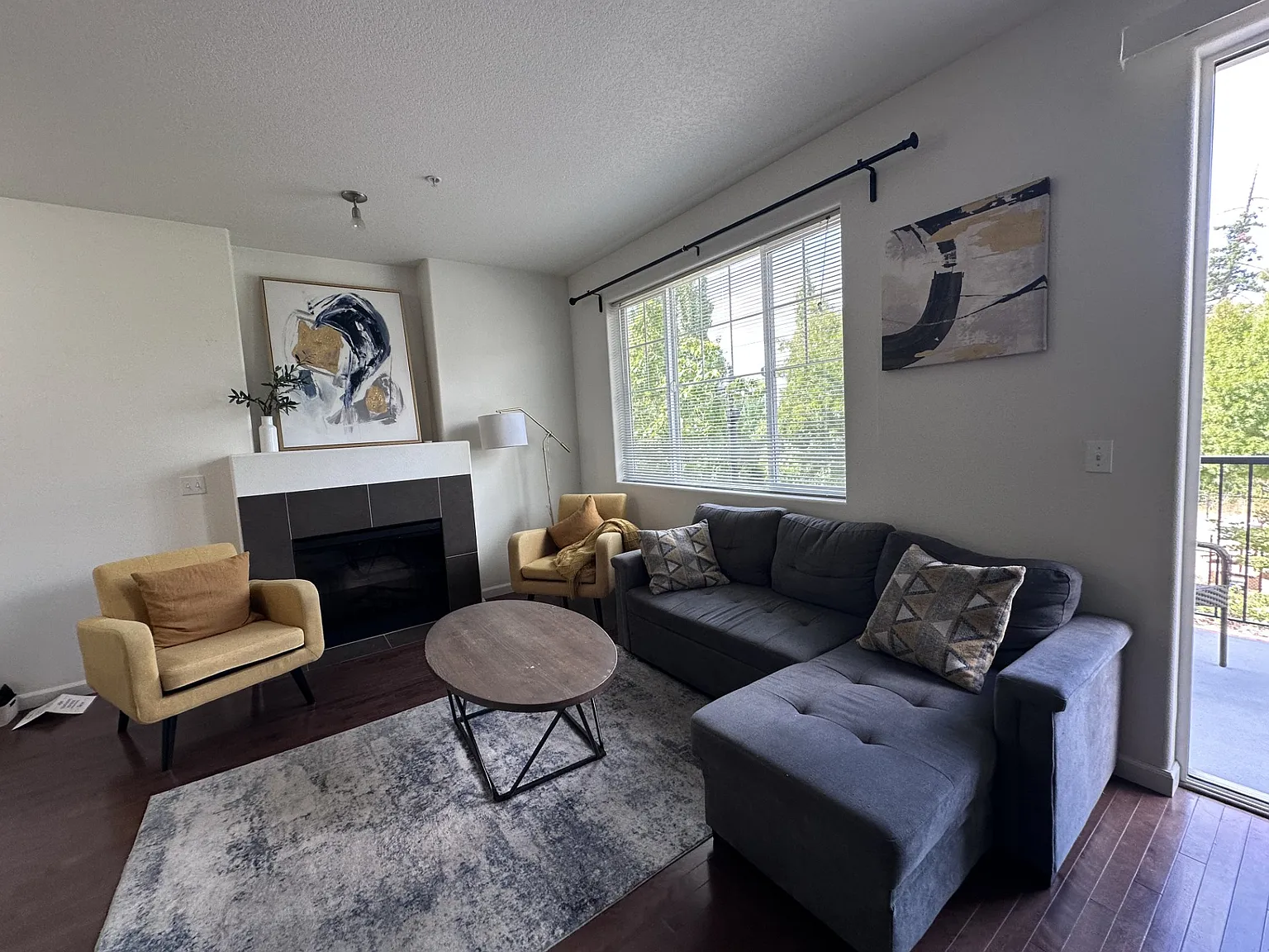 545 NW Lost Springs Ter — Photo 3