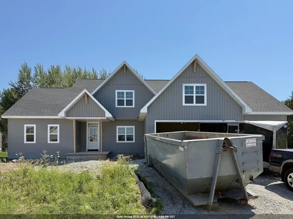 W5875 Delta Dr, Menasha, WI 54952