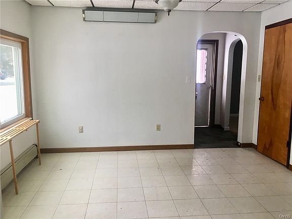 3rd image of 304/306 Main St