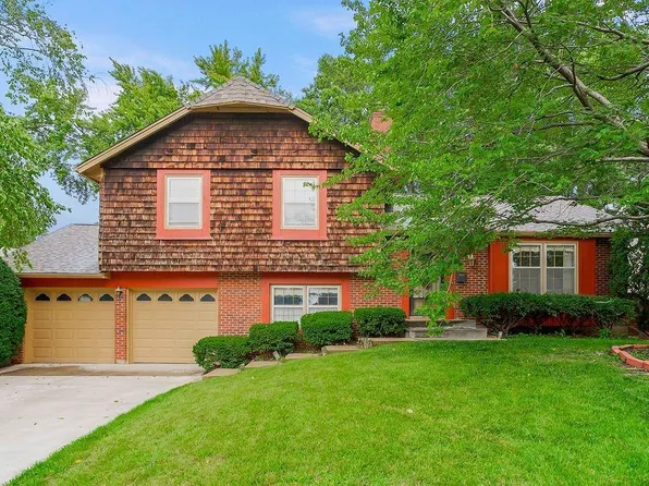 9604 W 99th Ter, Overland Park, KS 66212