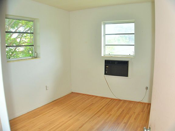 5th image of 1355 NE 200th St