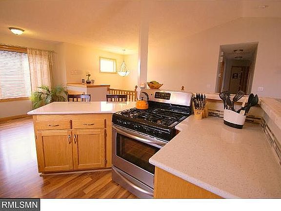 4th image of 5801 88th Cres