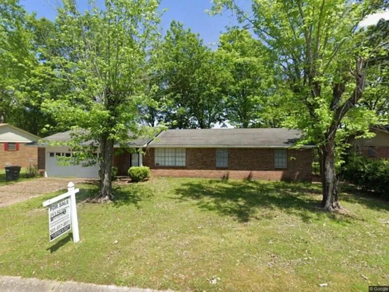 1st image of 31 Houston Dr