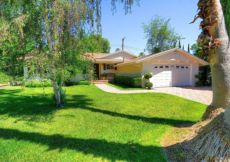 1st image of 20415 Tiara St