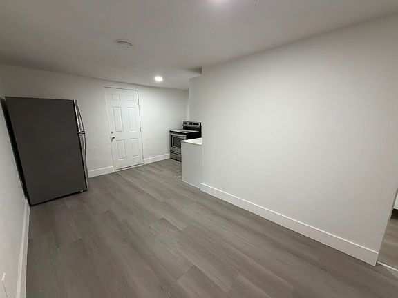 5th image of 5936 NW 1st Ave #1