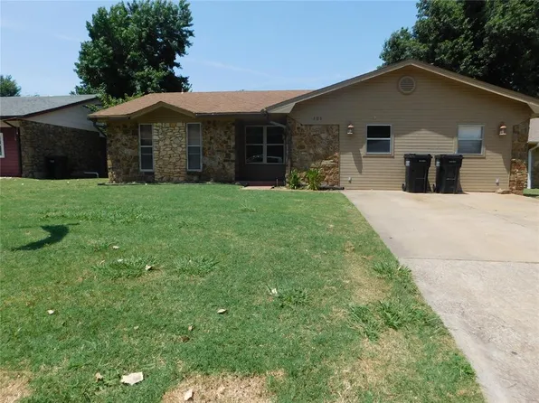 121 Folsom Dr, McLoud, OK 74851