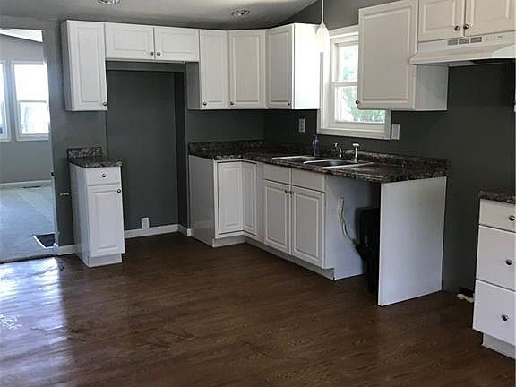 5th image of 620 Linden Ave