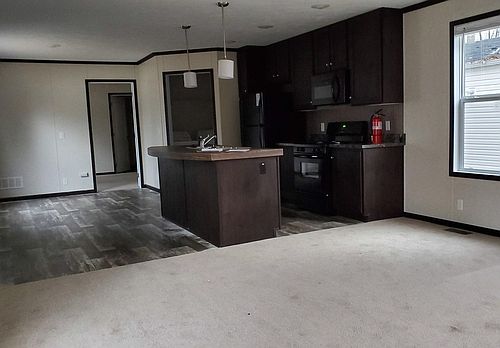 2nd image of 13866 Pinewood Dr