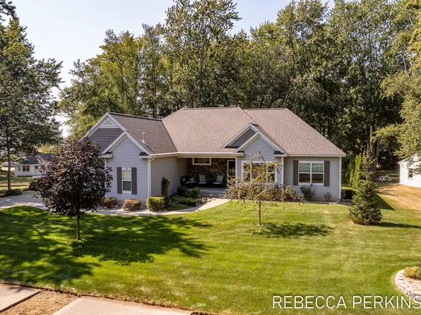 162 S 160th Ave, Holland, MI 49424