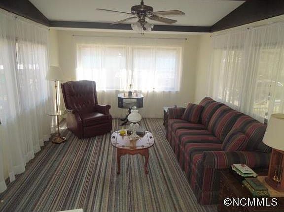 3rd image of 171 Rolling Oaks Dr