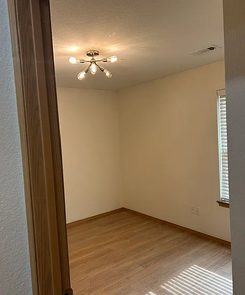 4470 W Bungalow St — Photo 10
