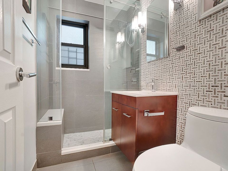 1st image of 200 E 36th St APT 1H