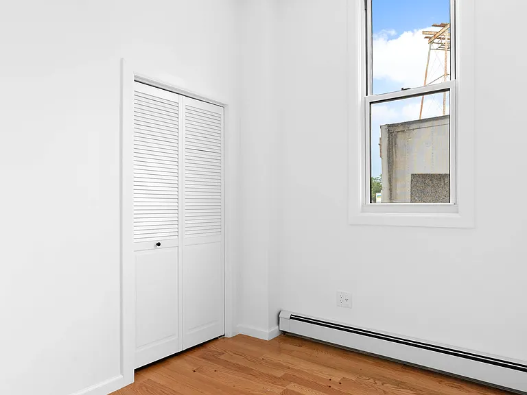 183 Van Dyke St #1 — Photo 5