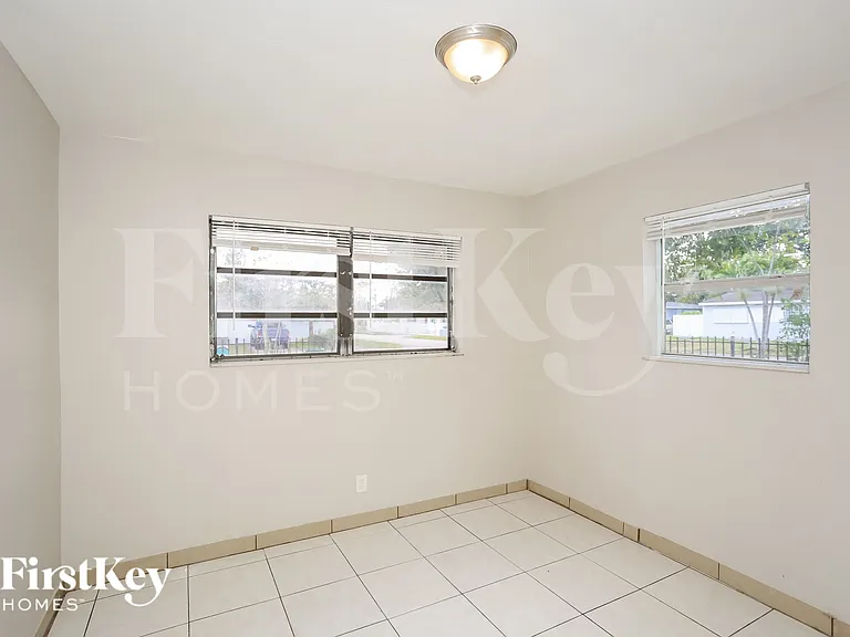 3751 NW 170th St — Photo 13