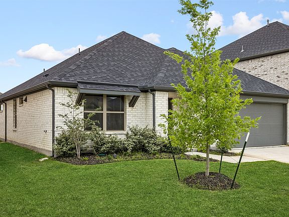 2nd image of 383 Silver Springs Ln