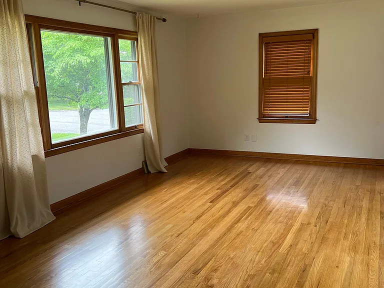 626 Margot Ave — Photo 5