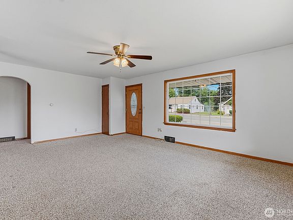 4th image of 1325 9th Street