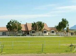 1077 W Ross Rd, El Centro, CA 92243