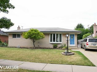 23337 Elaine St, Saint Clair Shores, MI