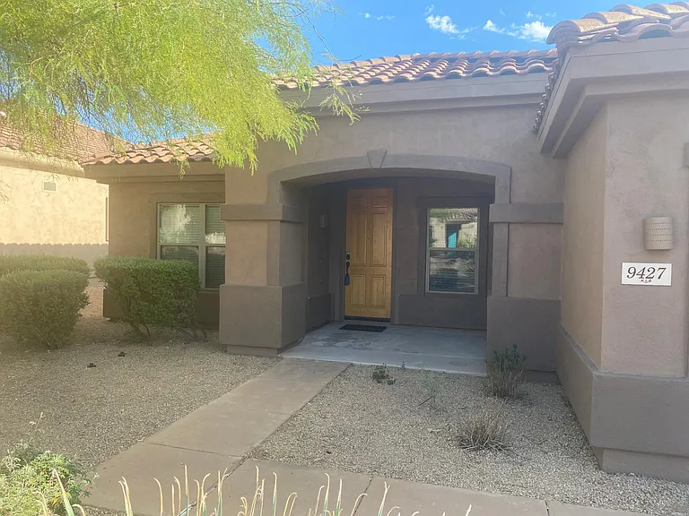 9427 E Whitewing Dr — Photo 2