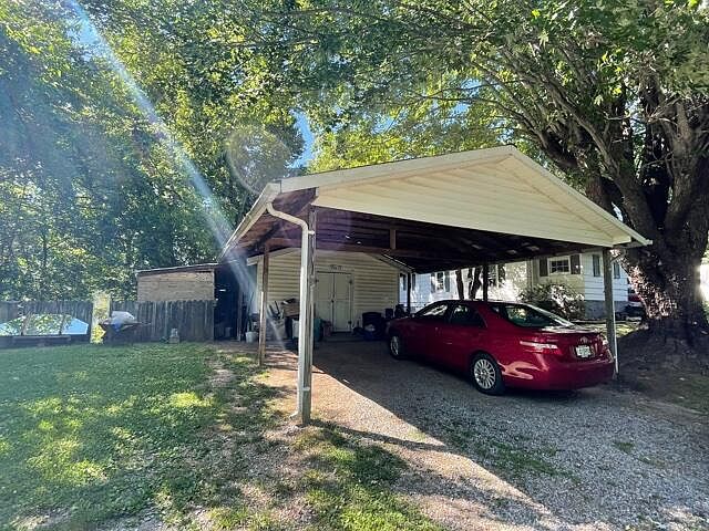 2nd image of 219 Cherry Grove Rd