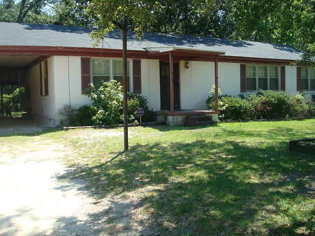 2nd image of 913 Mathis St