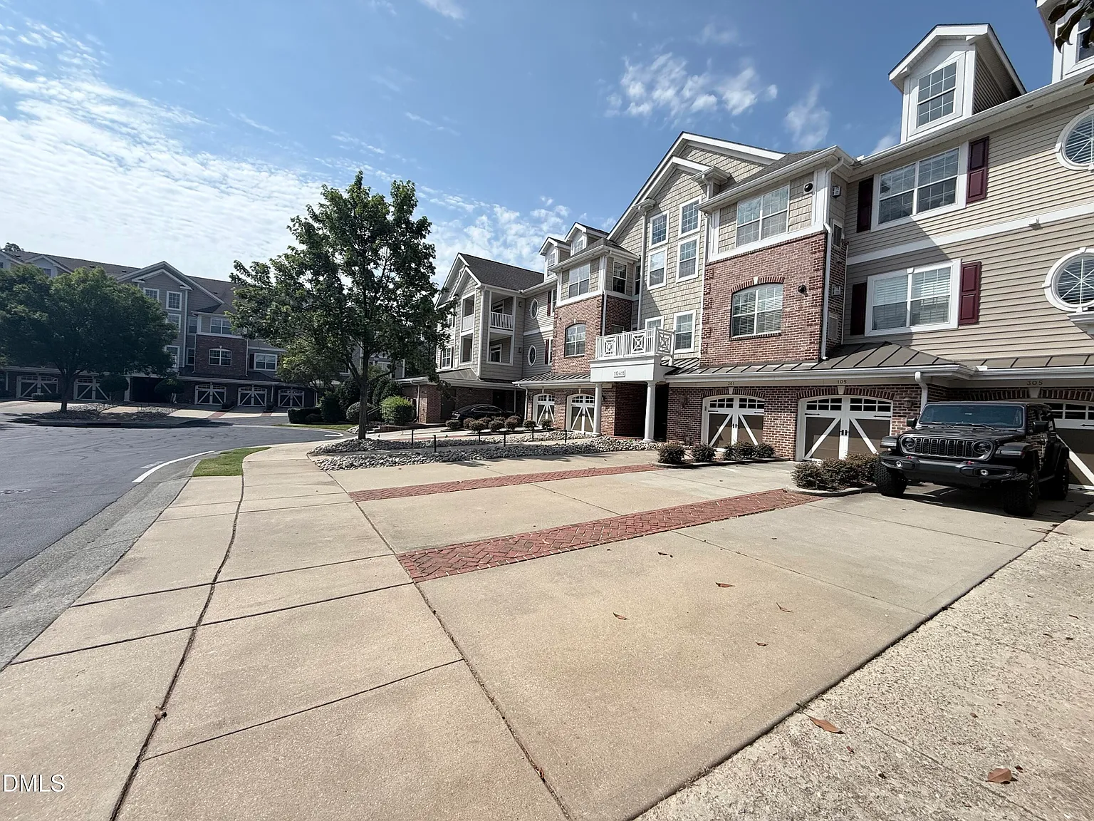 2 bed, 2.0 bath, $1,850 — Photo 2