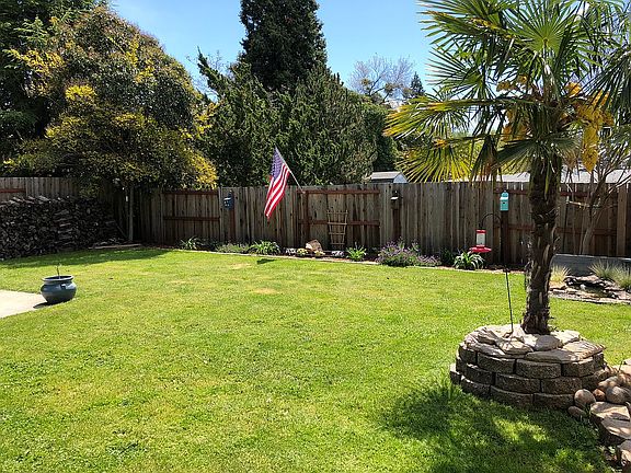 4th image of 151 Dolores Dr