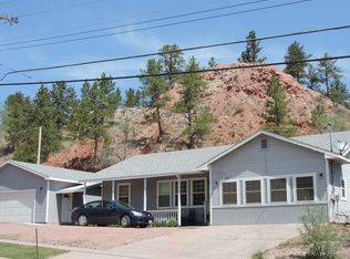 2148 Minnekahta Avenue, Hot Springs, SD 57747