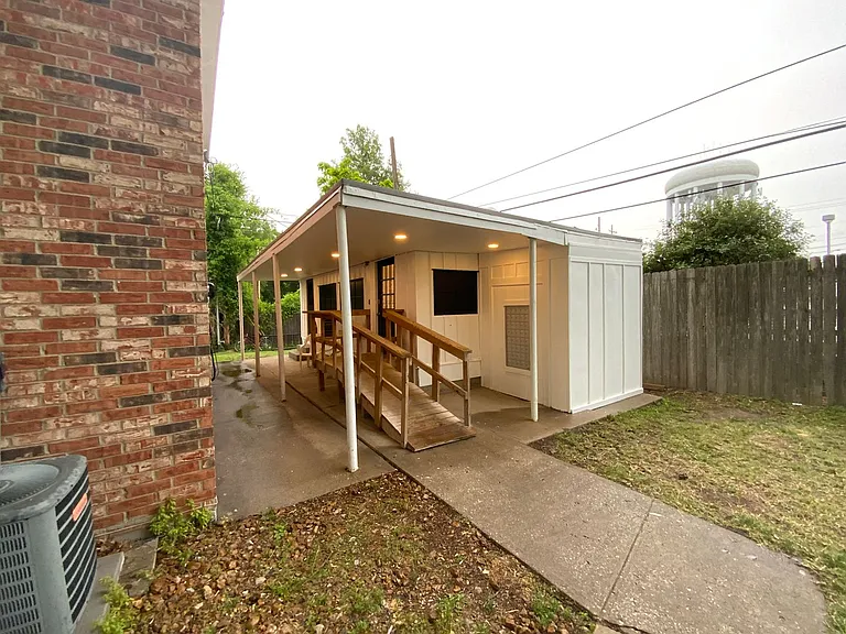 Library Place Apartments — Photo 21