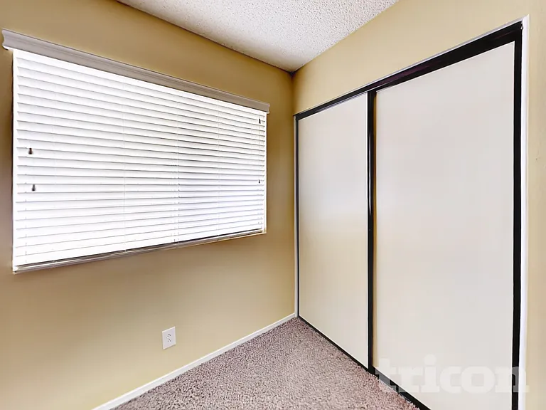 625 Freeburg Pl — Photo 10