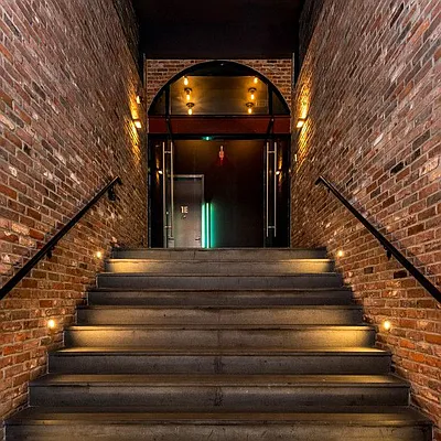 Rented by Nooklyn NYC LLC | media 11