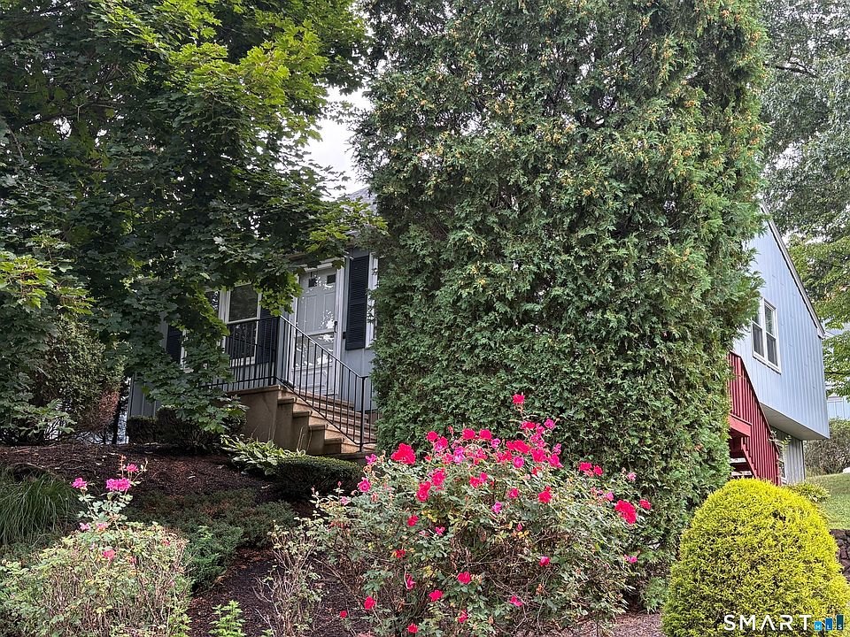 1st image of 9 Valley View Drive #9