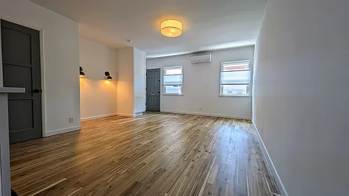 1731 Franklin St #2 Photo 1
