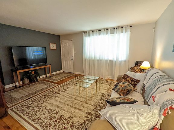 3rd image of 6671 Gracely Dr