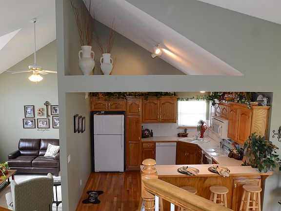 5th image of 1517 NE Scarborough Dr