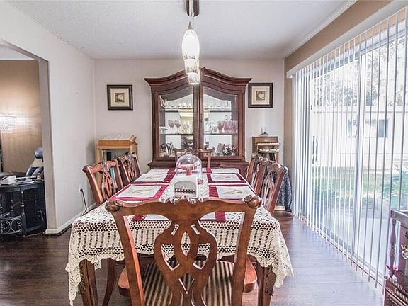 4th image of 638 Cottage Ln