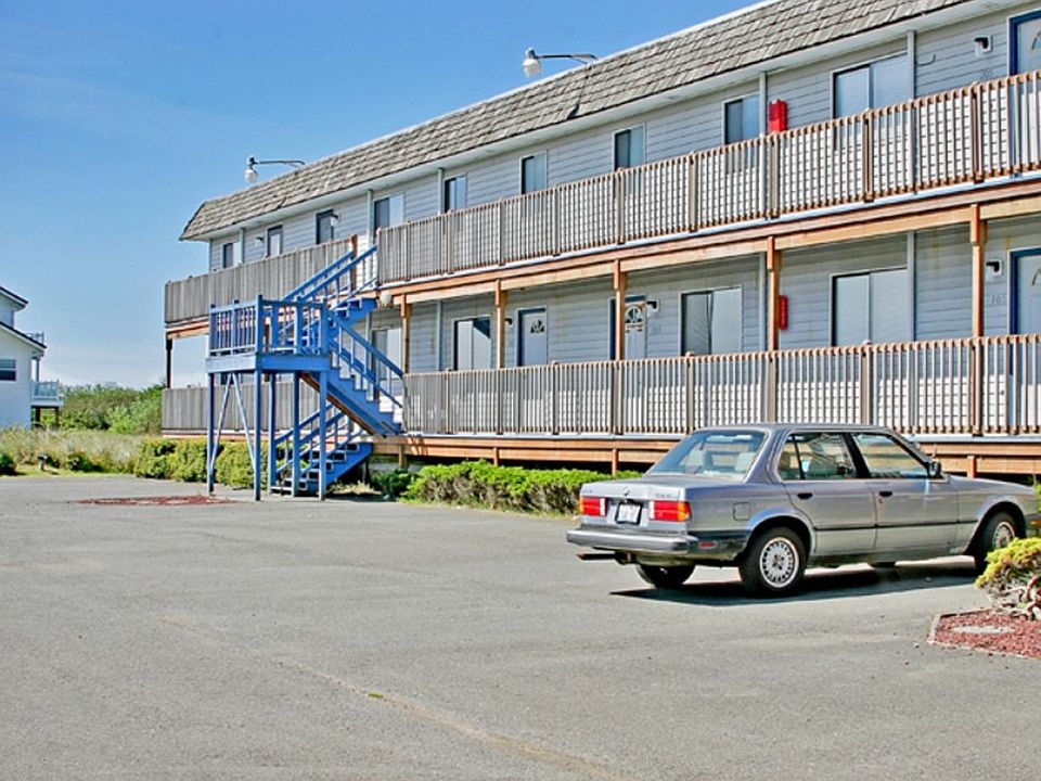 1st image of 865 Cuddy Ct NW #108