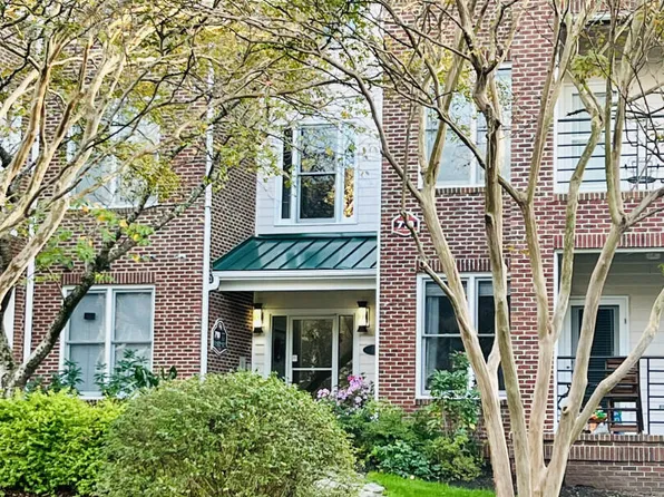 710 N Person St APT 304, Raleigh, NC 27604