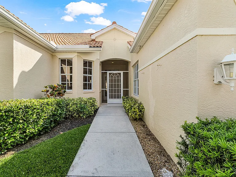 8899 Bristol Bnd — Photo 32